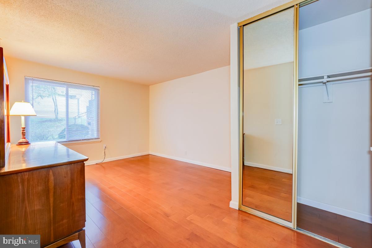 LEISURE WORLD - Residential