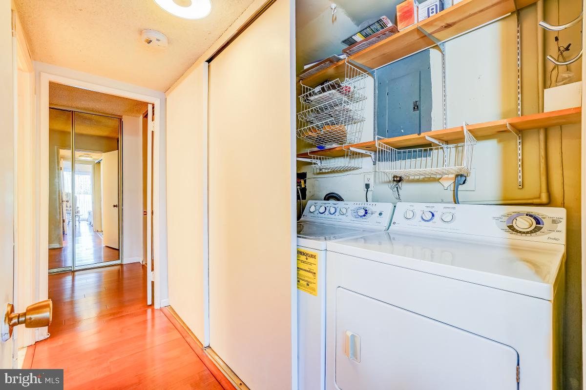 LEISURE WORLD - Residential