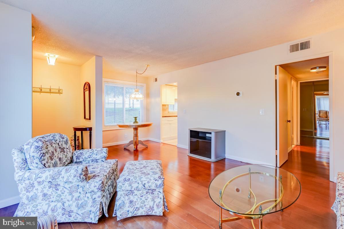 LEISURE WORLD - Residential