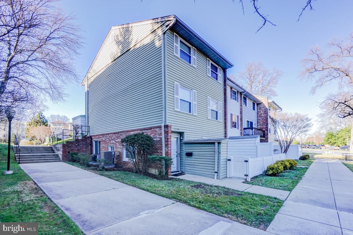 LEISURE WORLD - Residential