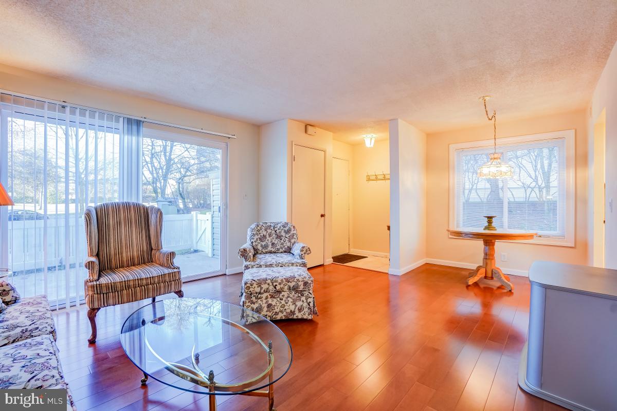 LEISURE WORLD - Residential