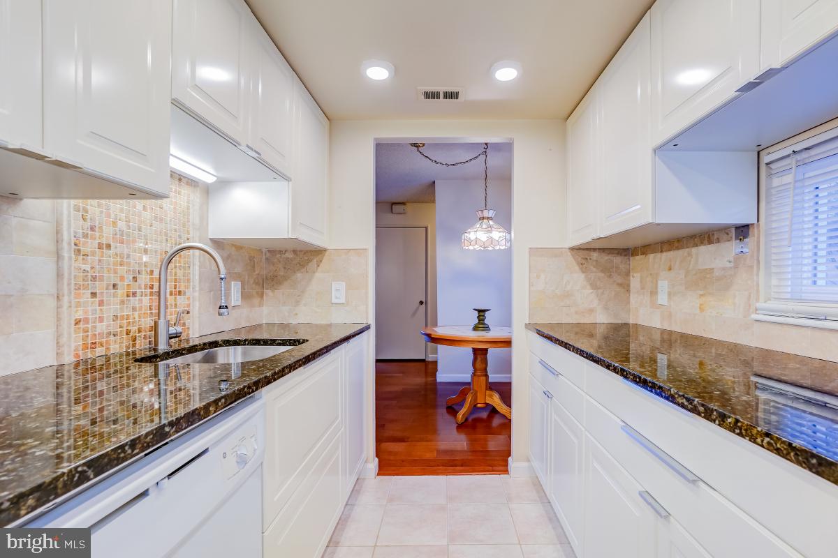 LEISURE WORLD - Residential