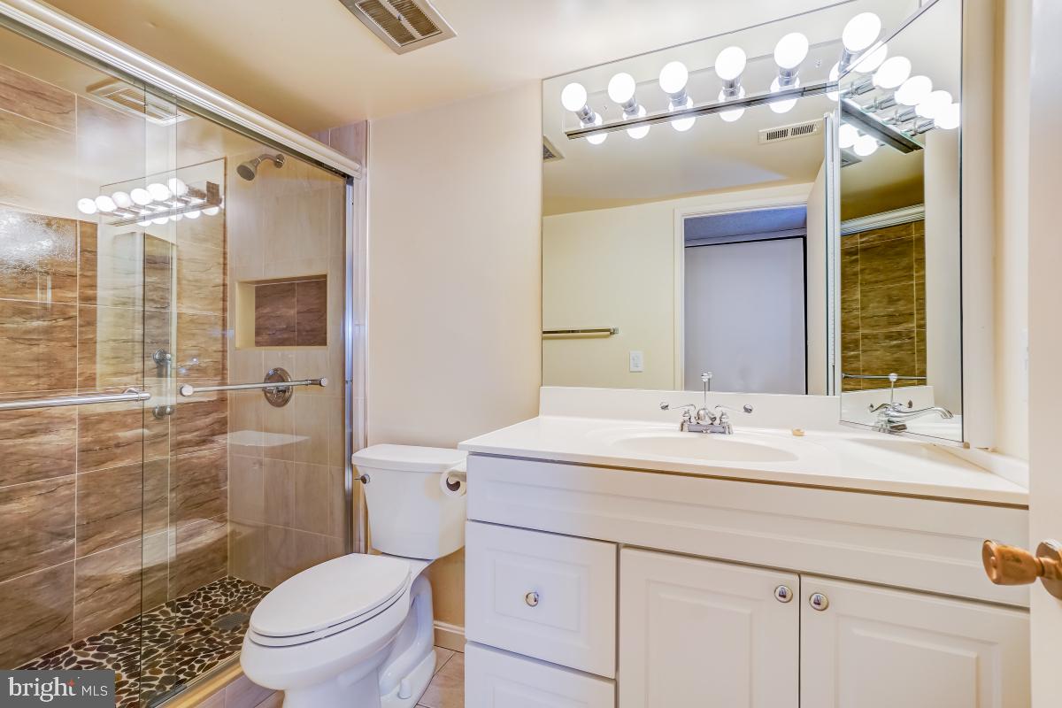 LEISURE WORLD - Residential