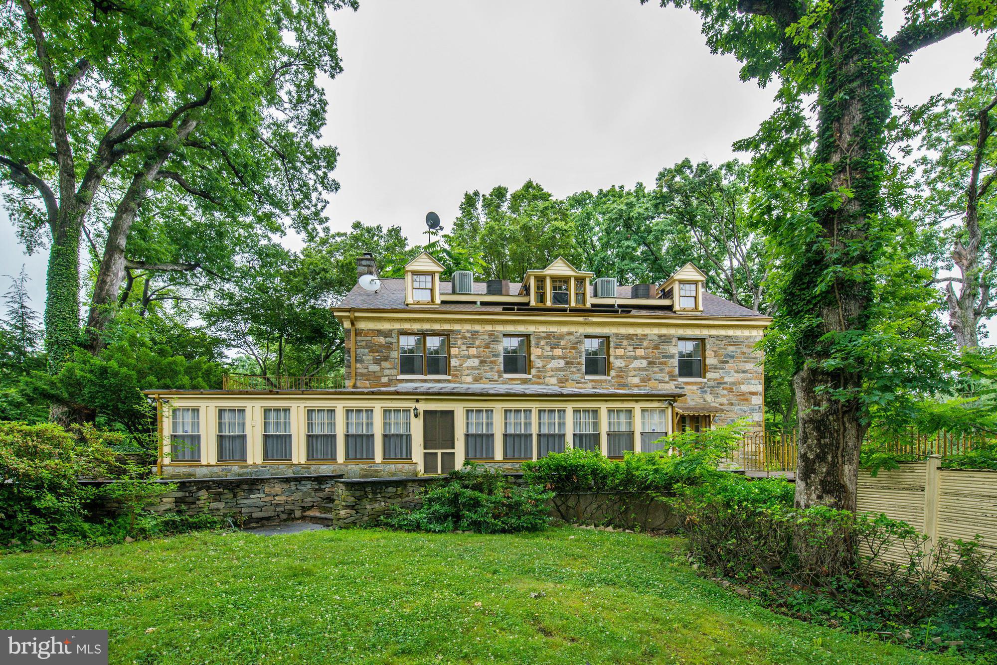 FOREST HILLS - Residential