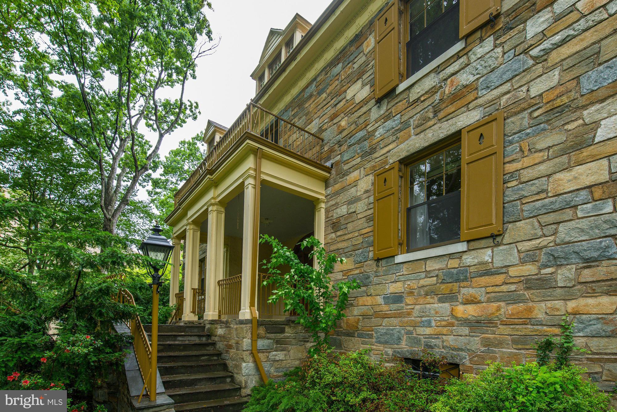 FOREST HILLS - Residential