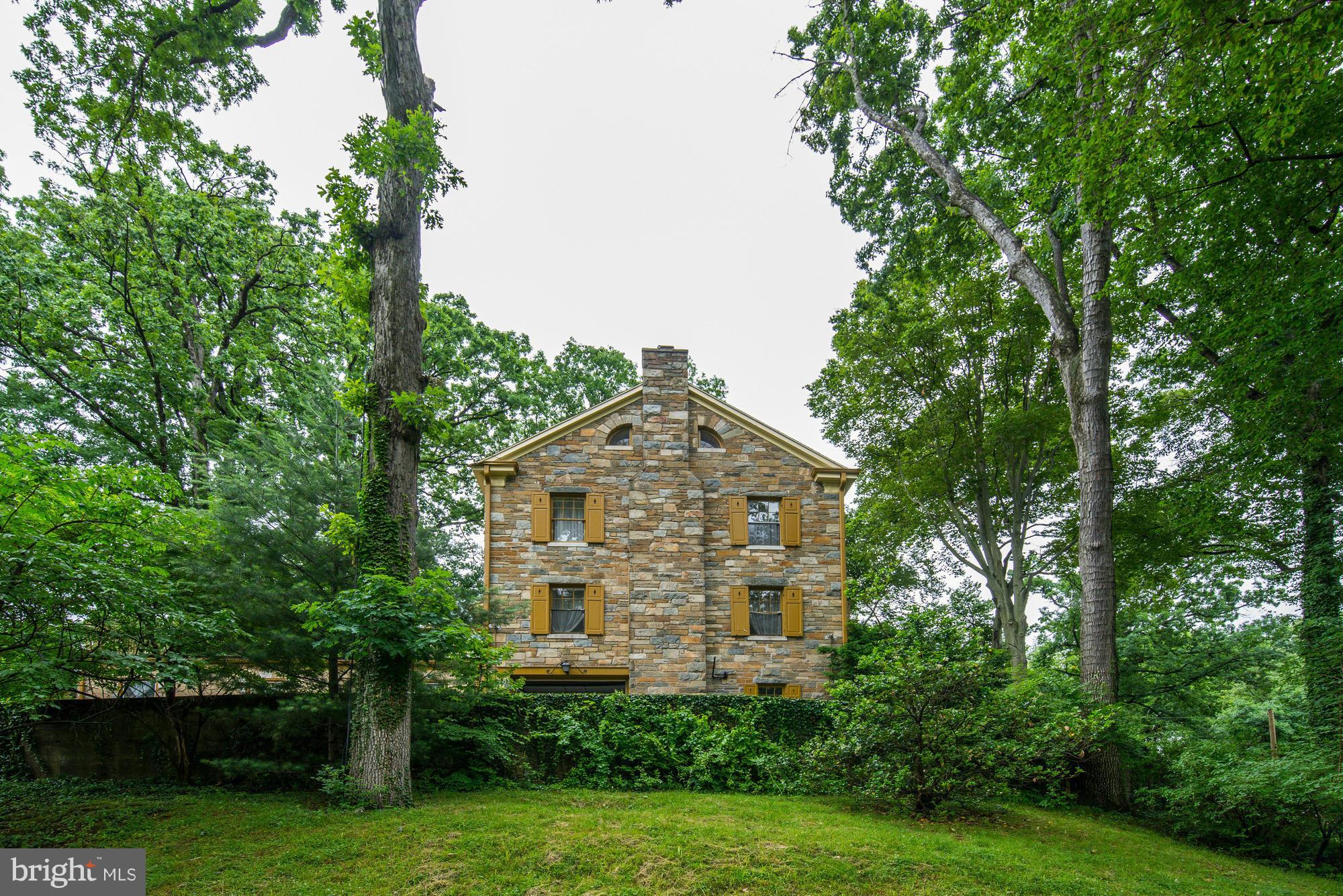 FOREST HILLS - Residential