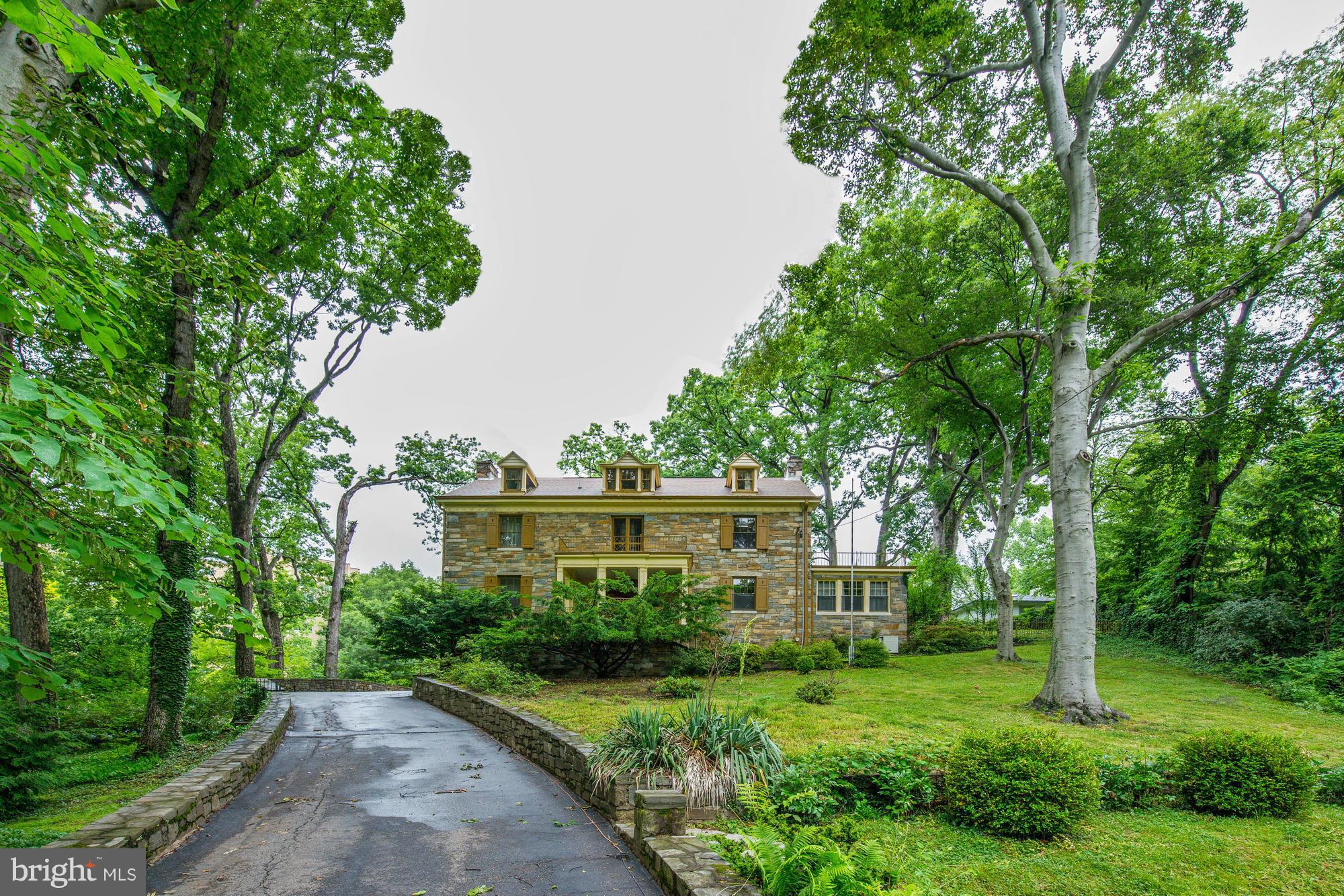 FOREST HILLS - Residential