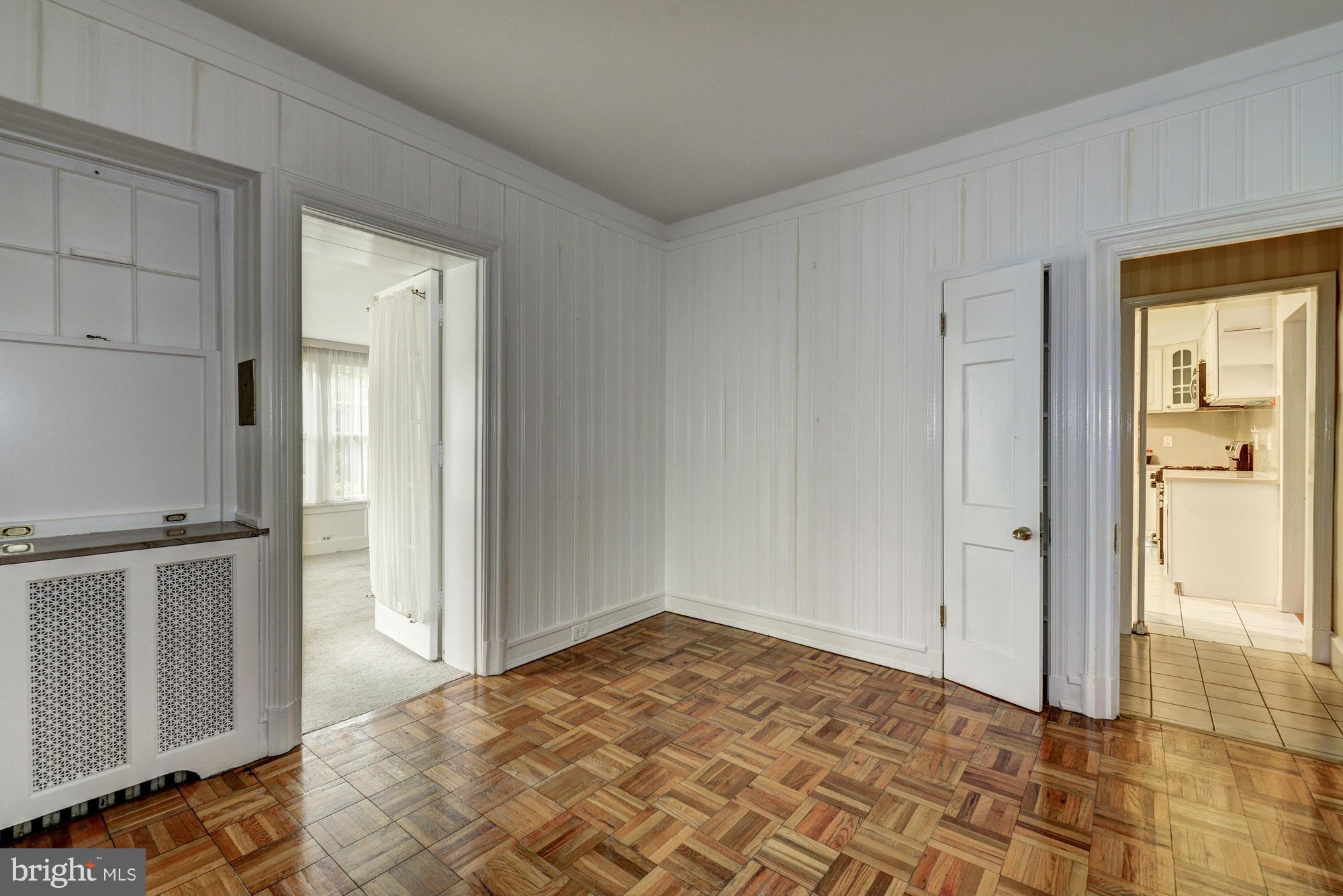 FOREST HILLS - Residential