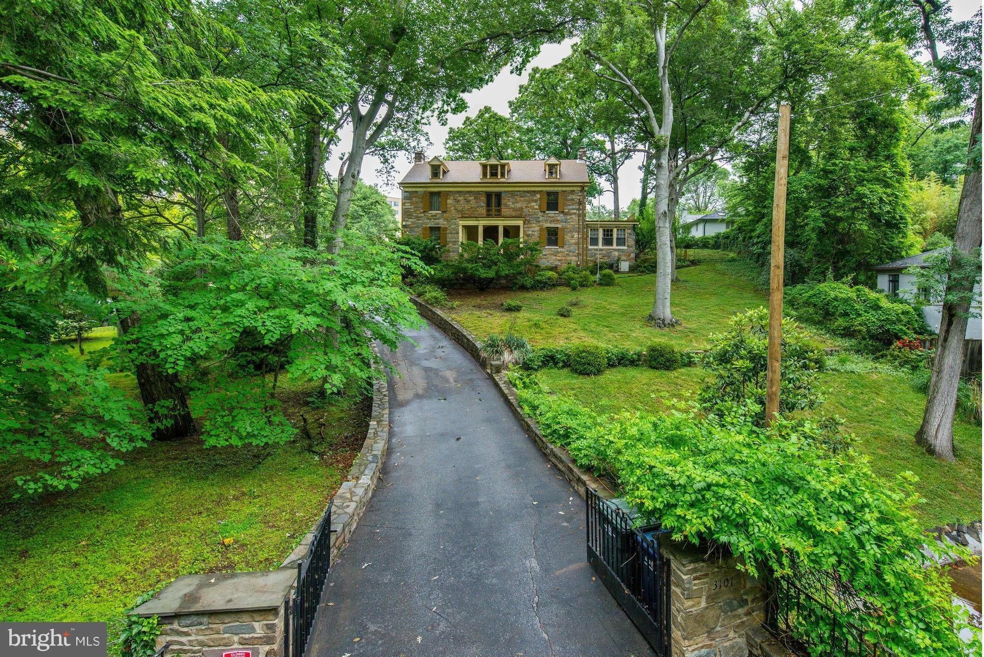 FOREST HILLS - Residential