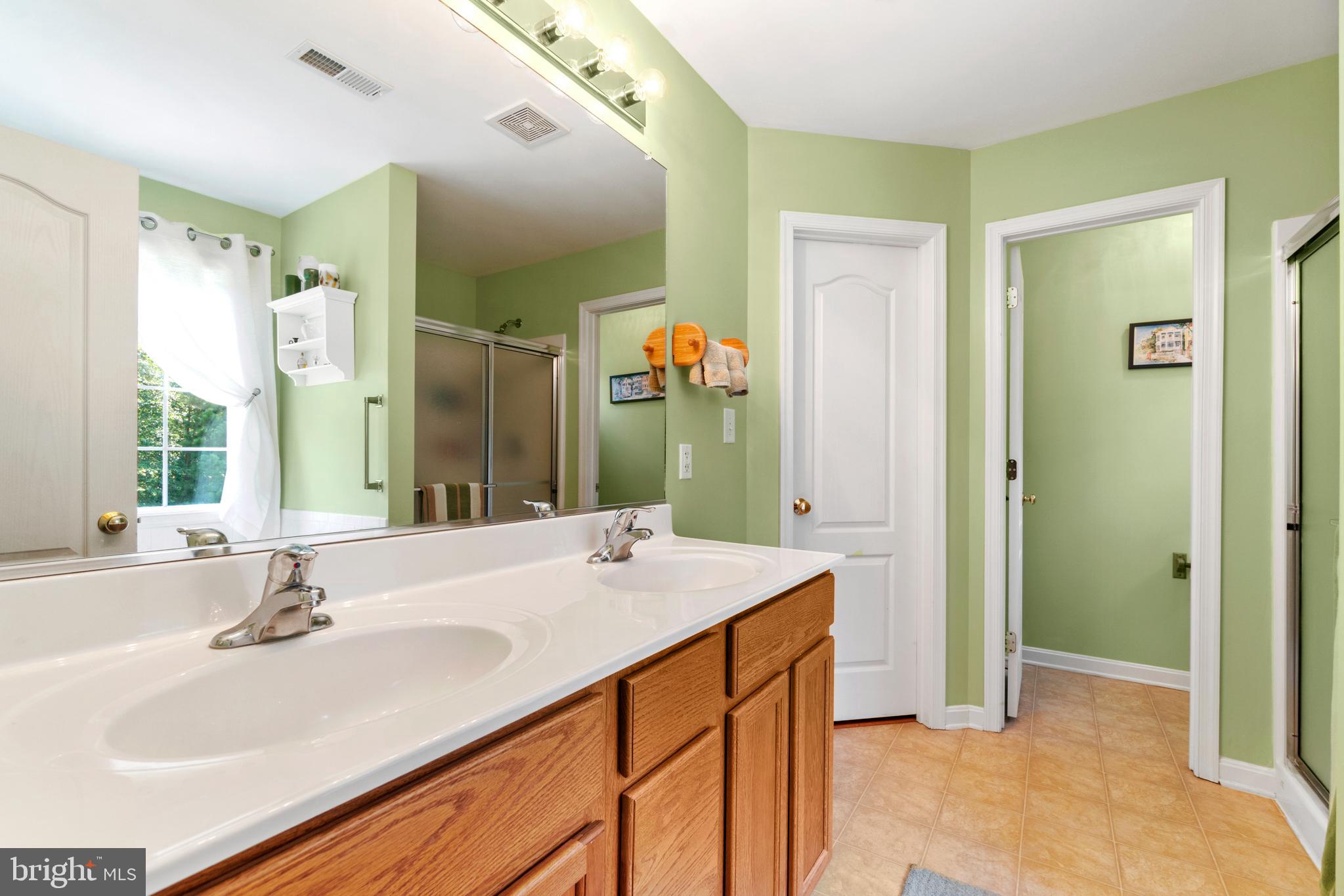 WESTBURY - Residential