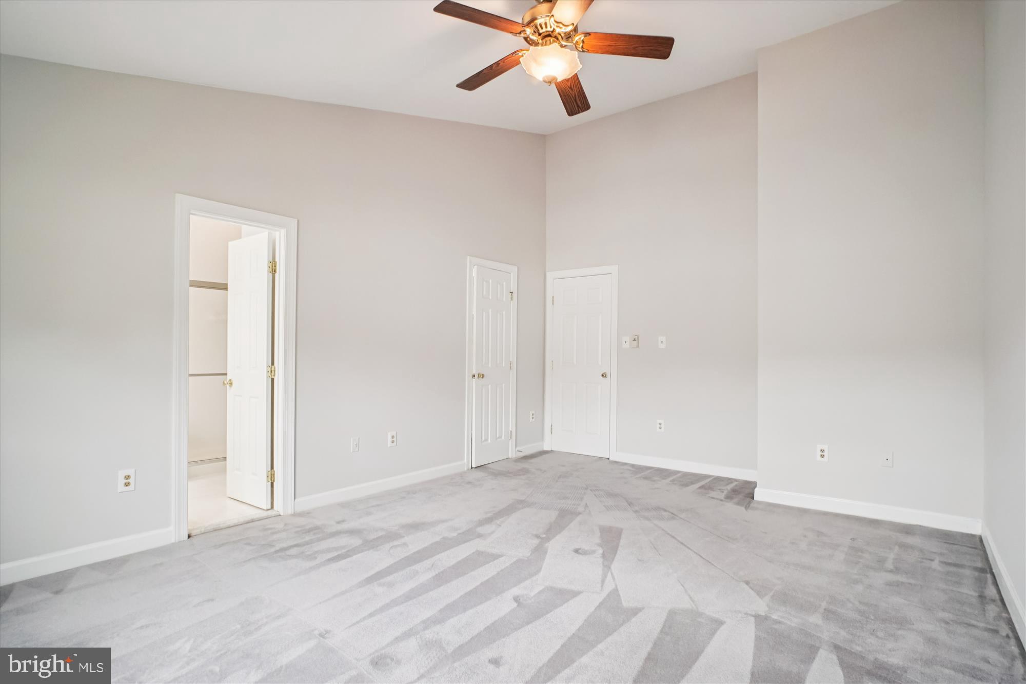 SULLY STATION - Residential