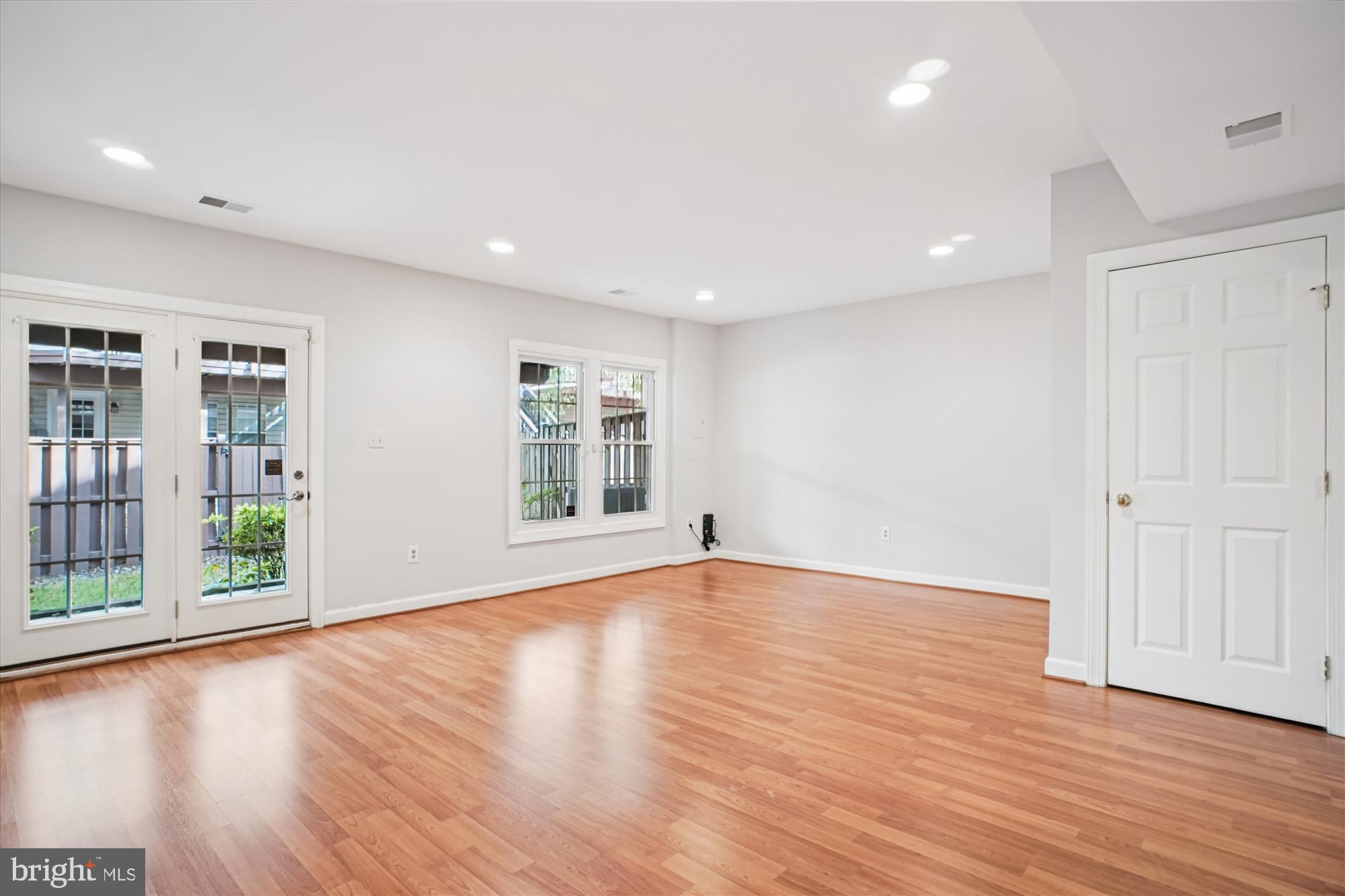 SULLY STATION - Residential