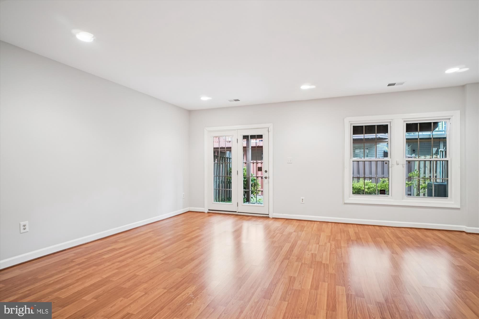 SULLY STATION - Residential