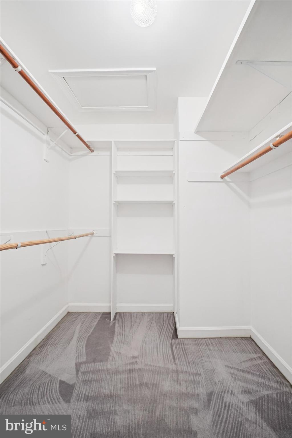 SULLY STATION - Residential