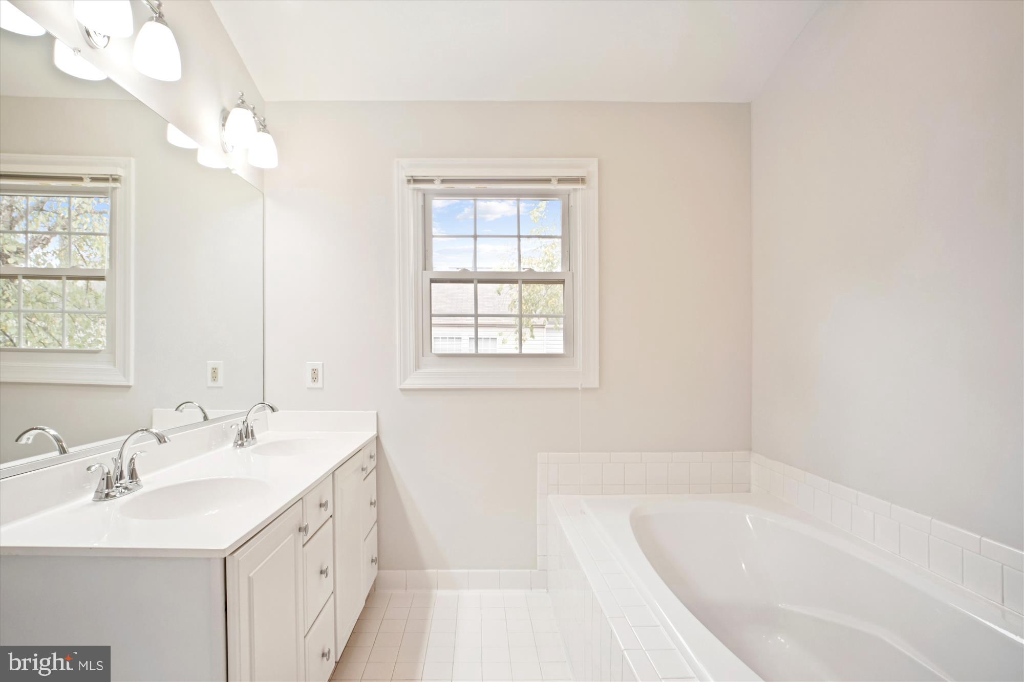 SULLY STATION - Residential