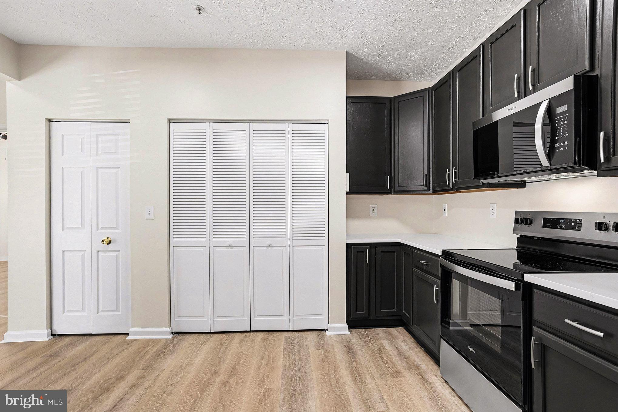 THE COURTYARDS AT POND - Residential