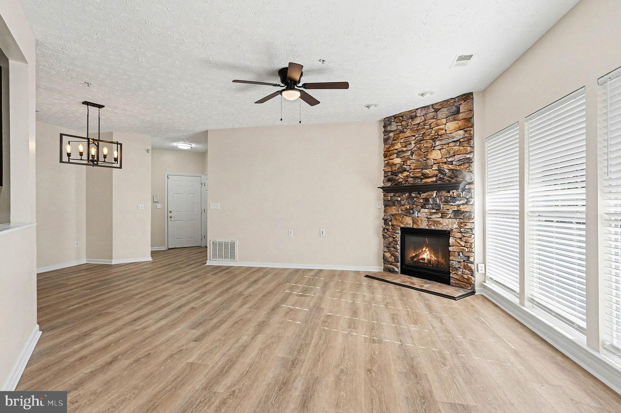 THE COURTYARDS AT POND - Residential