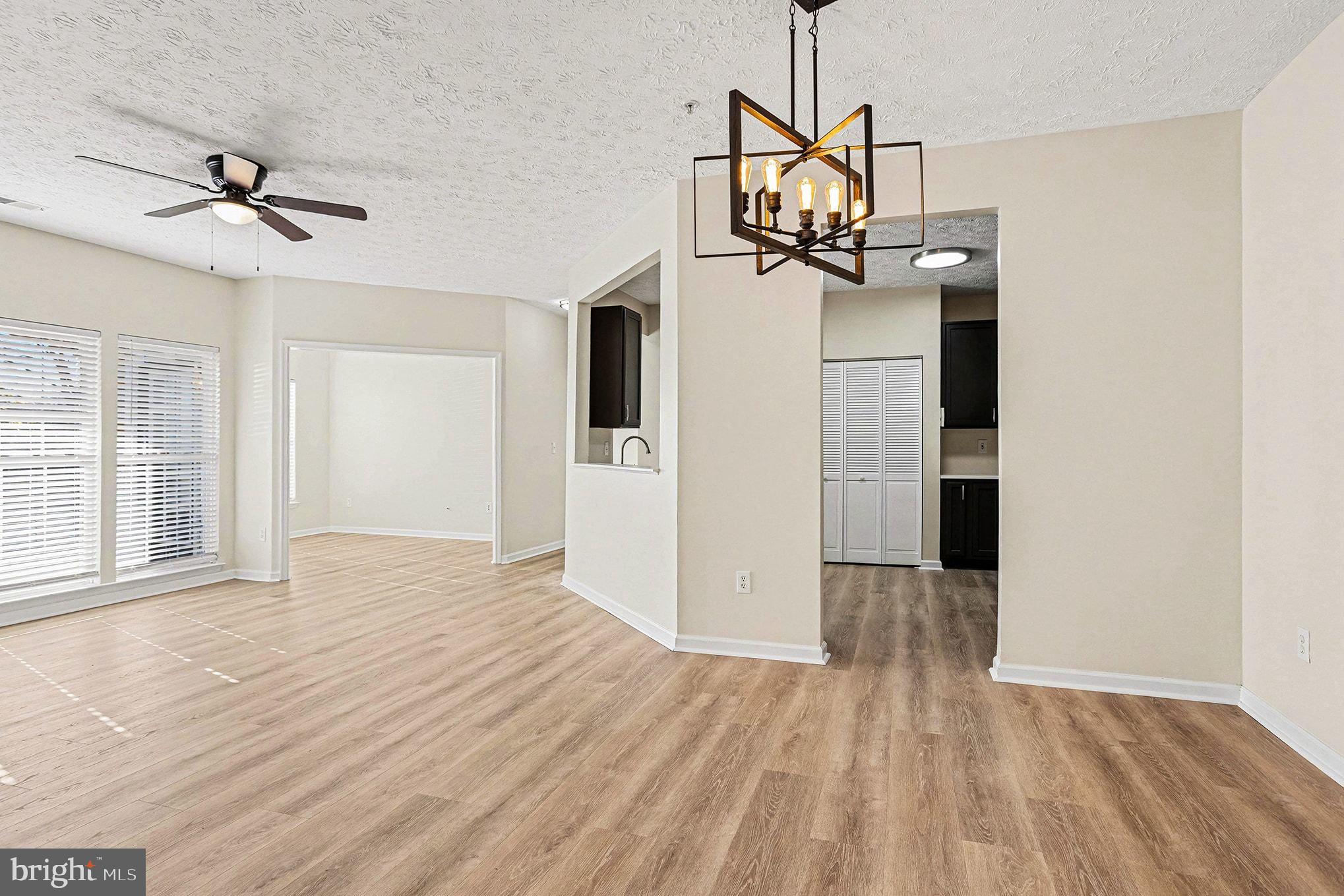 THE COURTYARDS AT POND - Residential