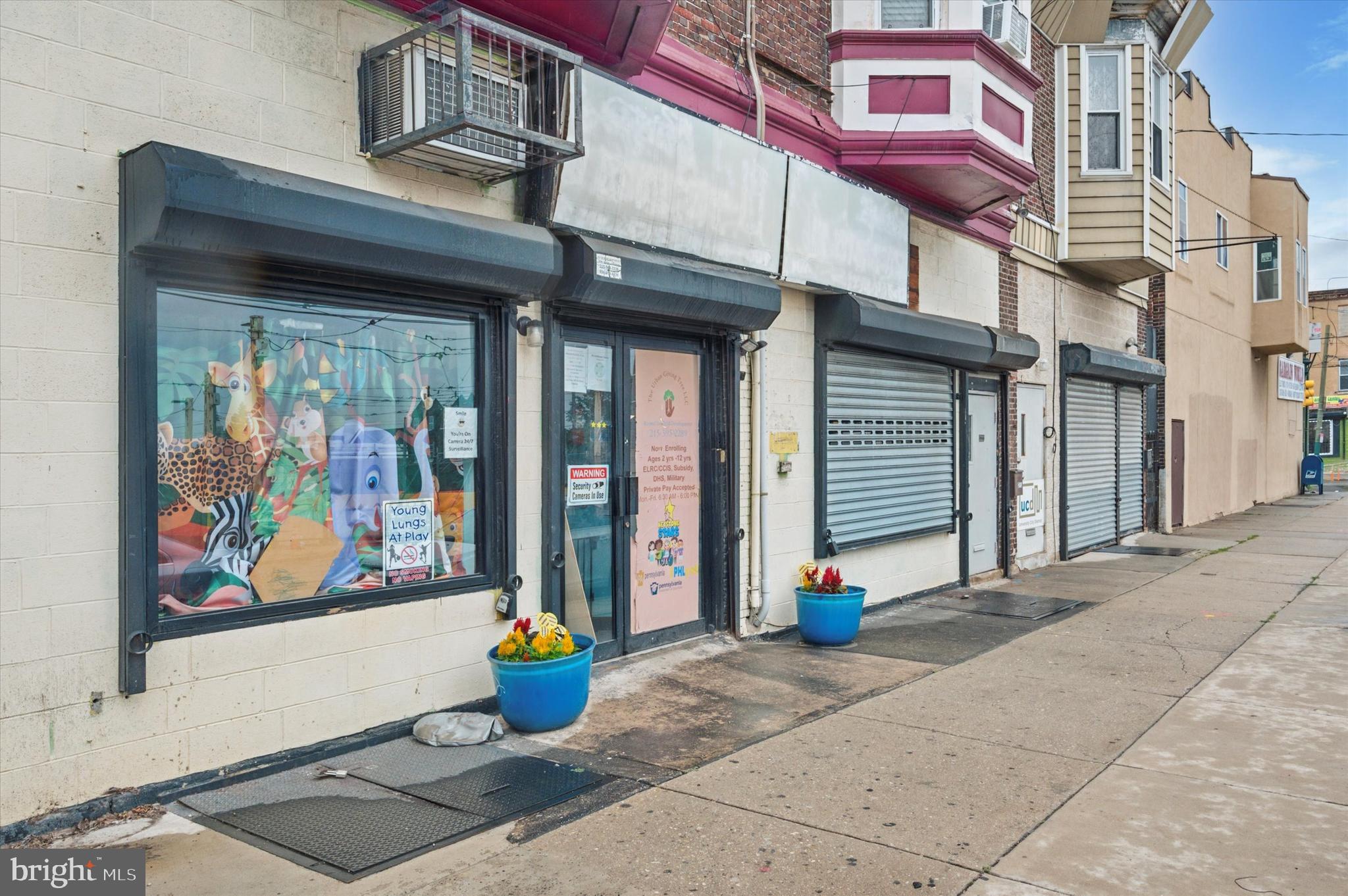 UNIVERSITY CITY - Commercial Sale