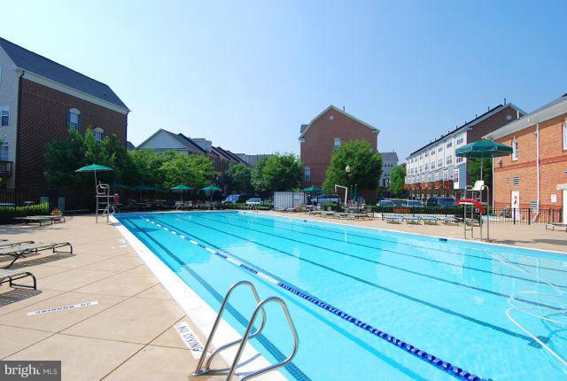 CAMERON STATION - Residential Lease