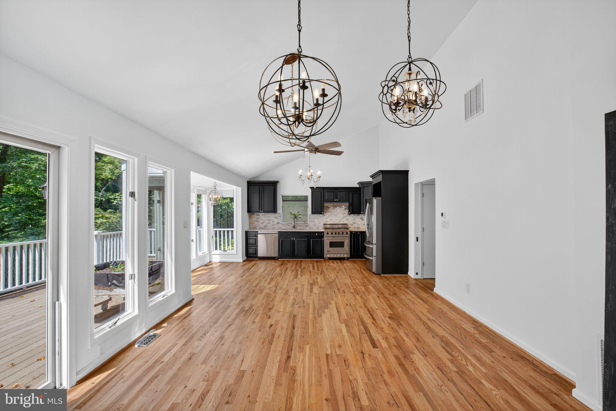 BREEZY POINT - Residential