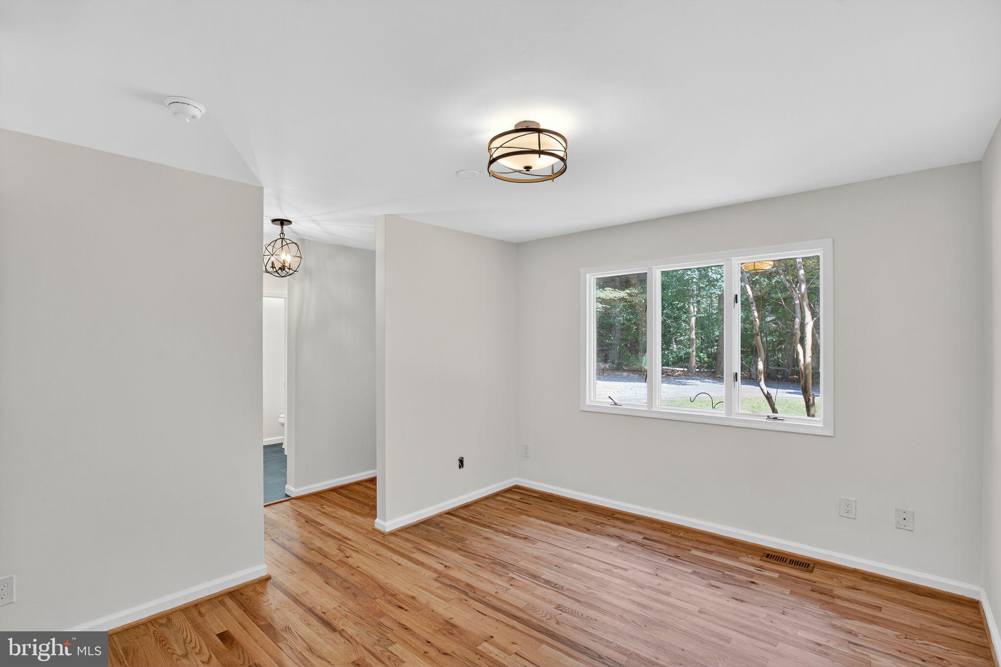 BREEZY POINT - Residential