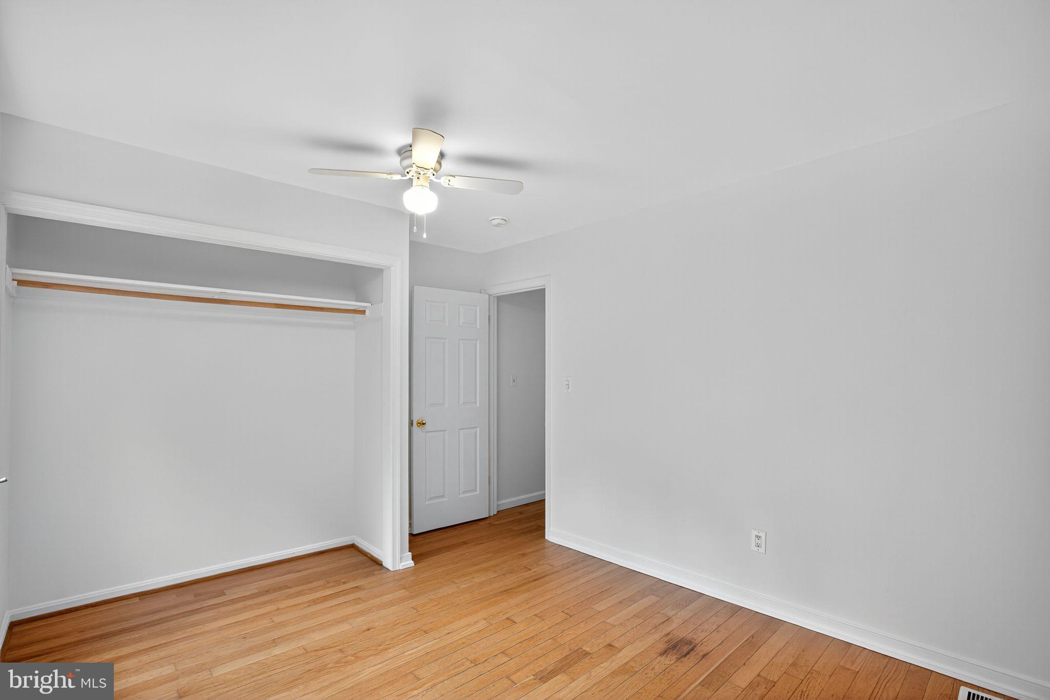 BREEZY POINT - Residential