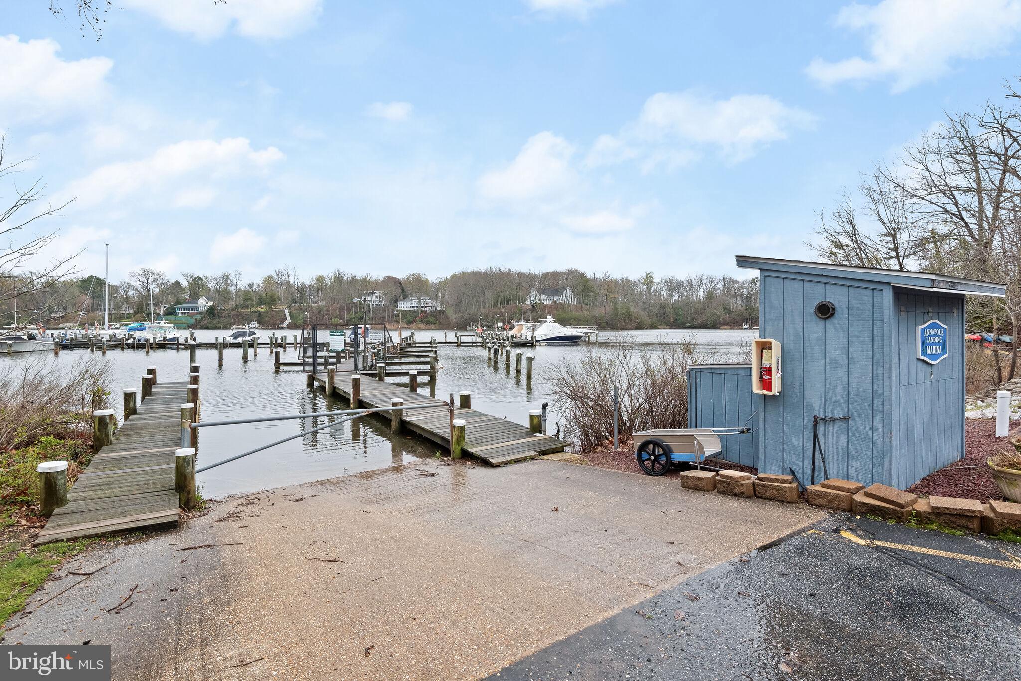 ANNAPOLIS LANDING - Residential