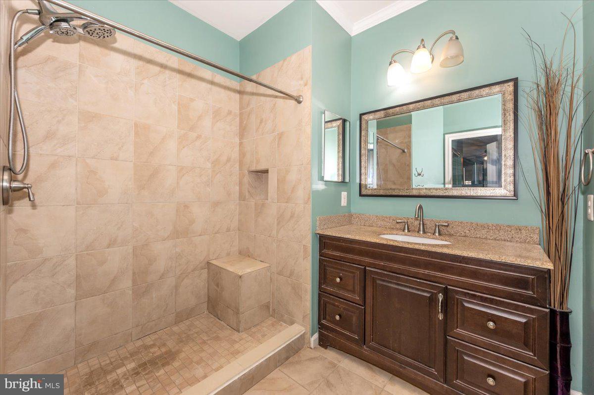 CEDAR GROVE AT CROFTON - Residential