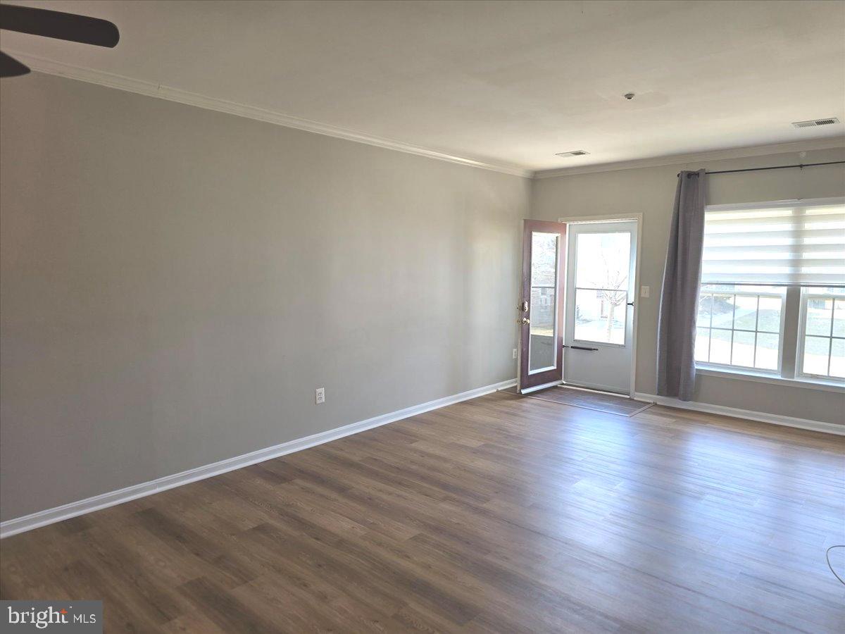 CEDAR GROVE AT CROFTON - Residential