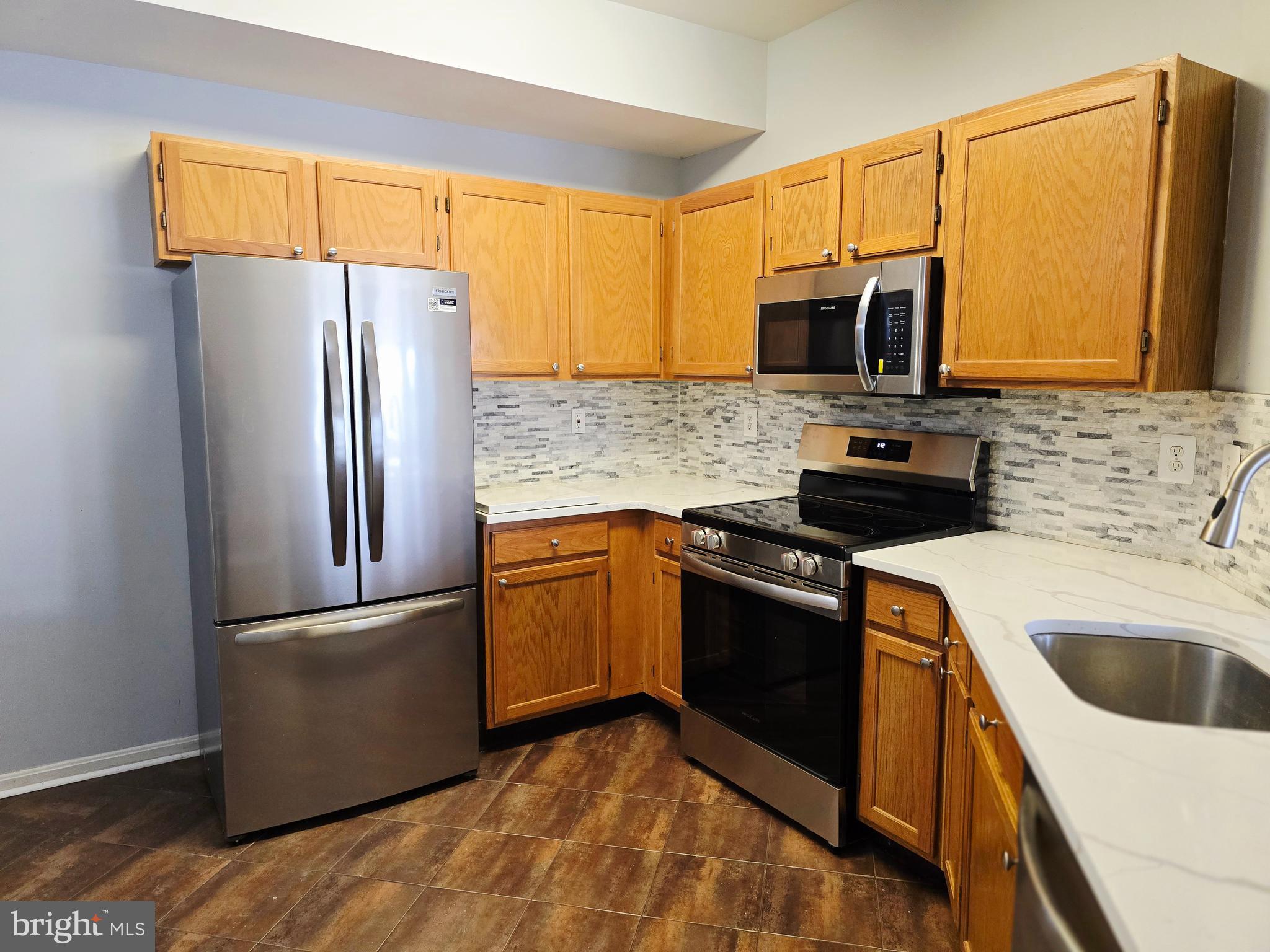 CEDAR GROVE AT CROFTON - Residential