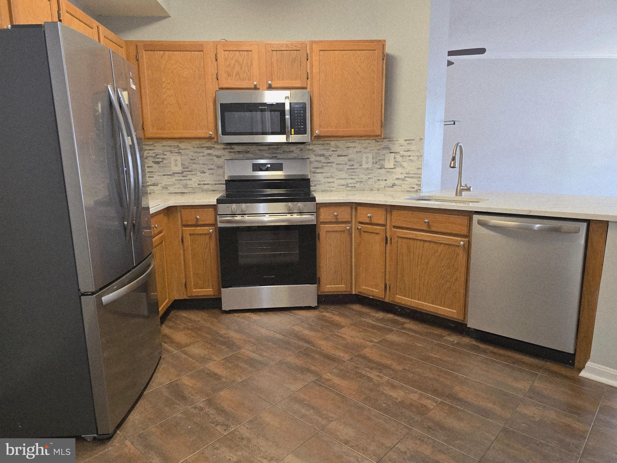 CEDAR GROVE AT CROFTON - Residential