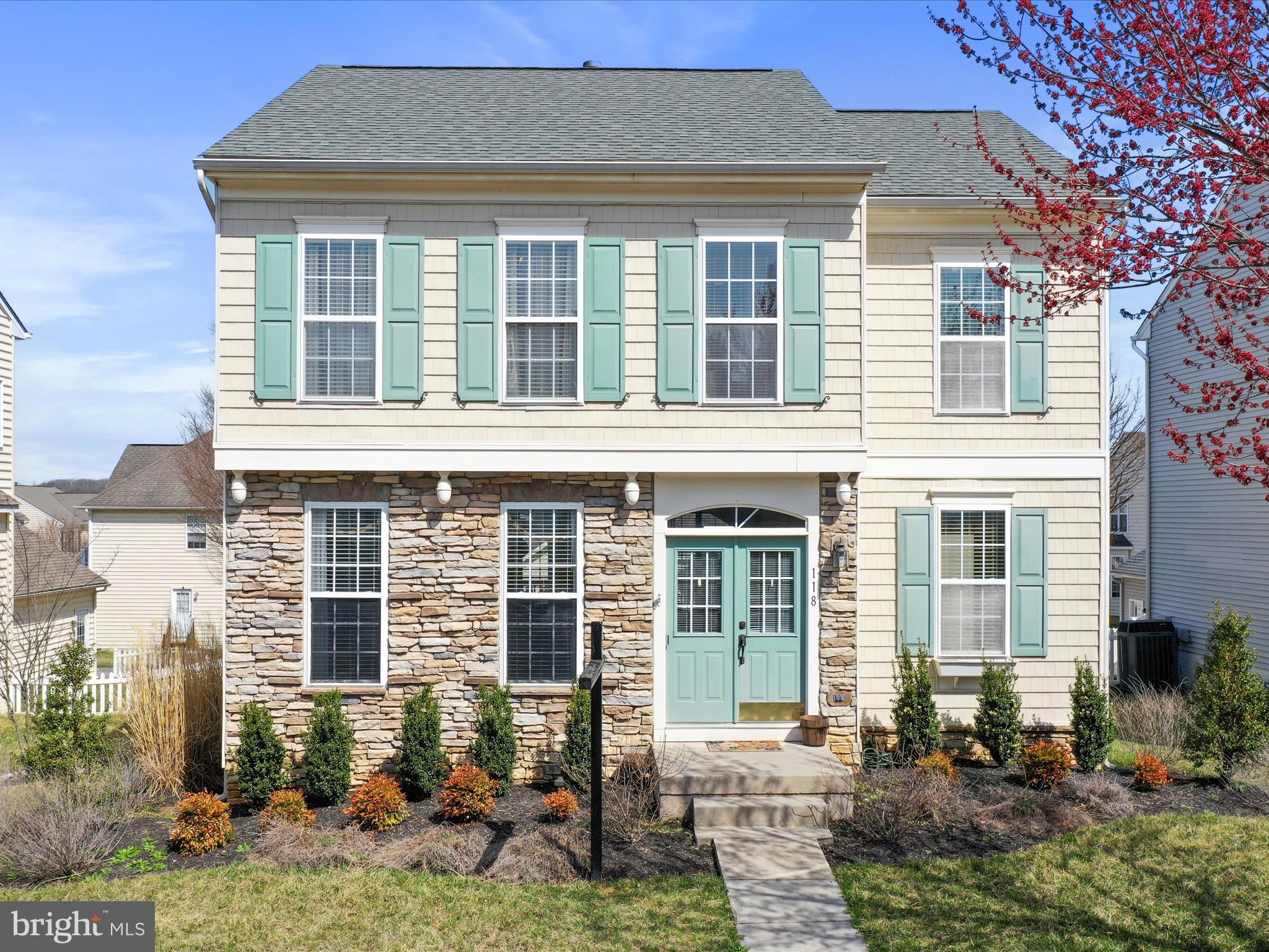 HUNTFIELD - Residential