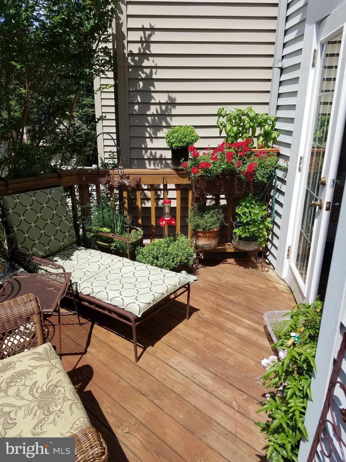 HUNTERS SQUARE - Residential