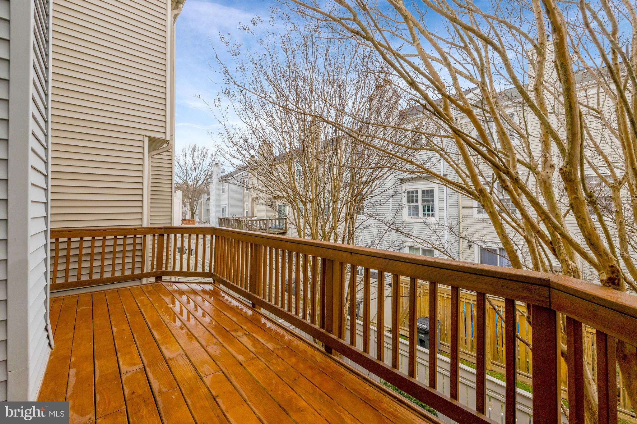 HUNTERS SQUARE - Residential