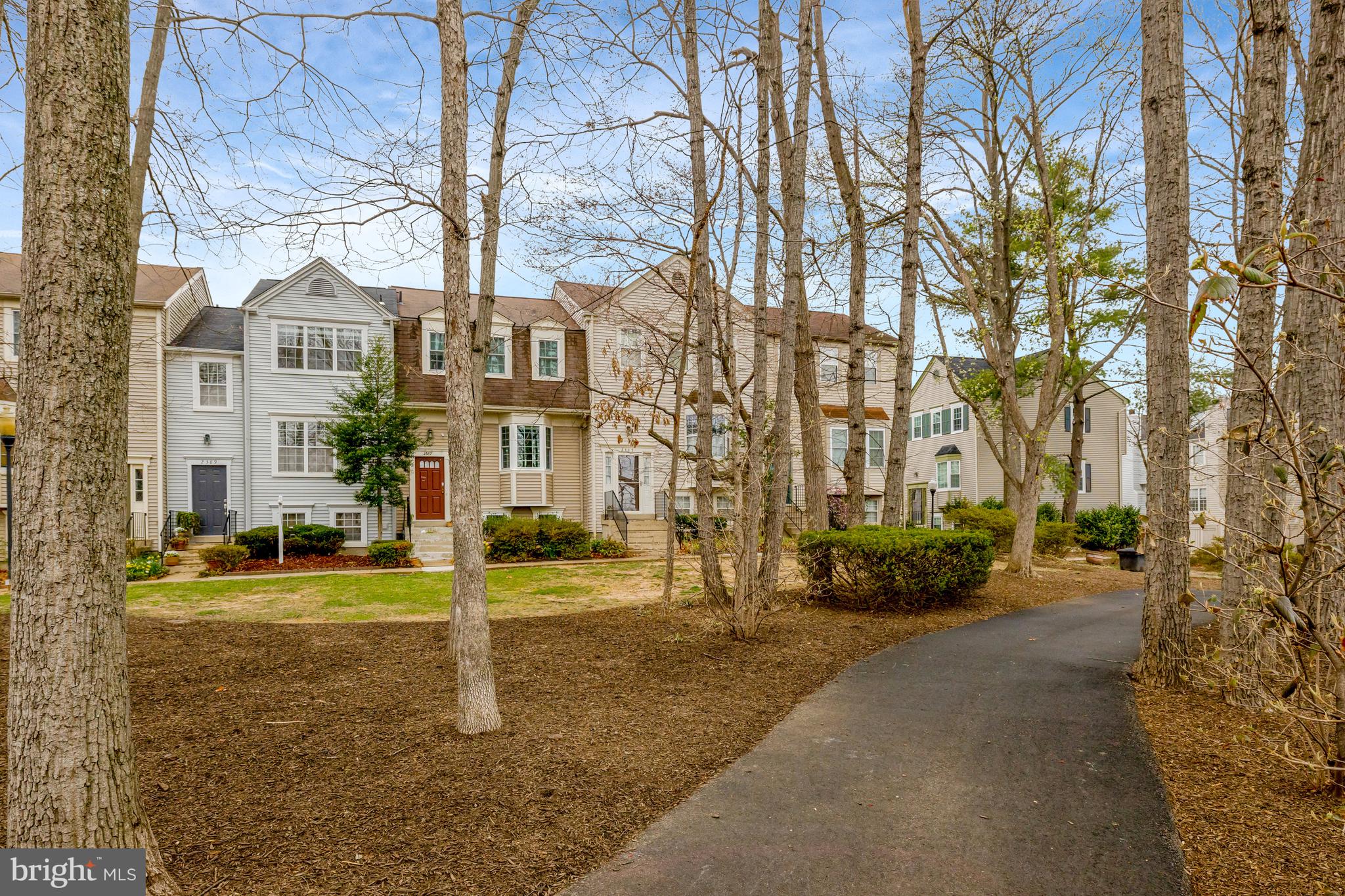 HUNTERS SQUARE - Residential