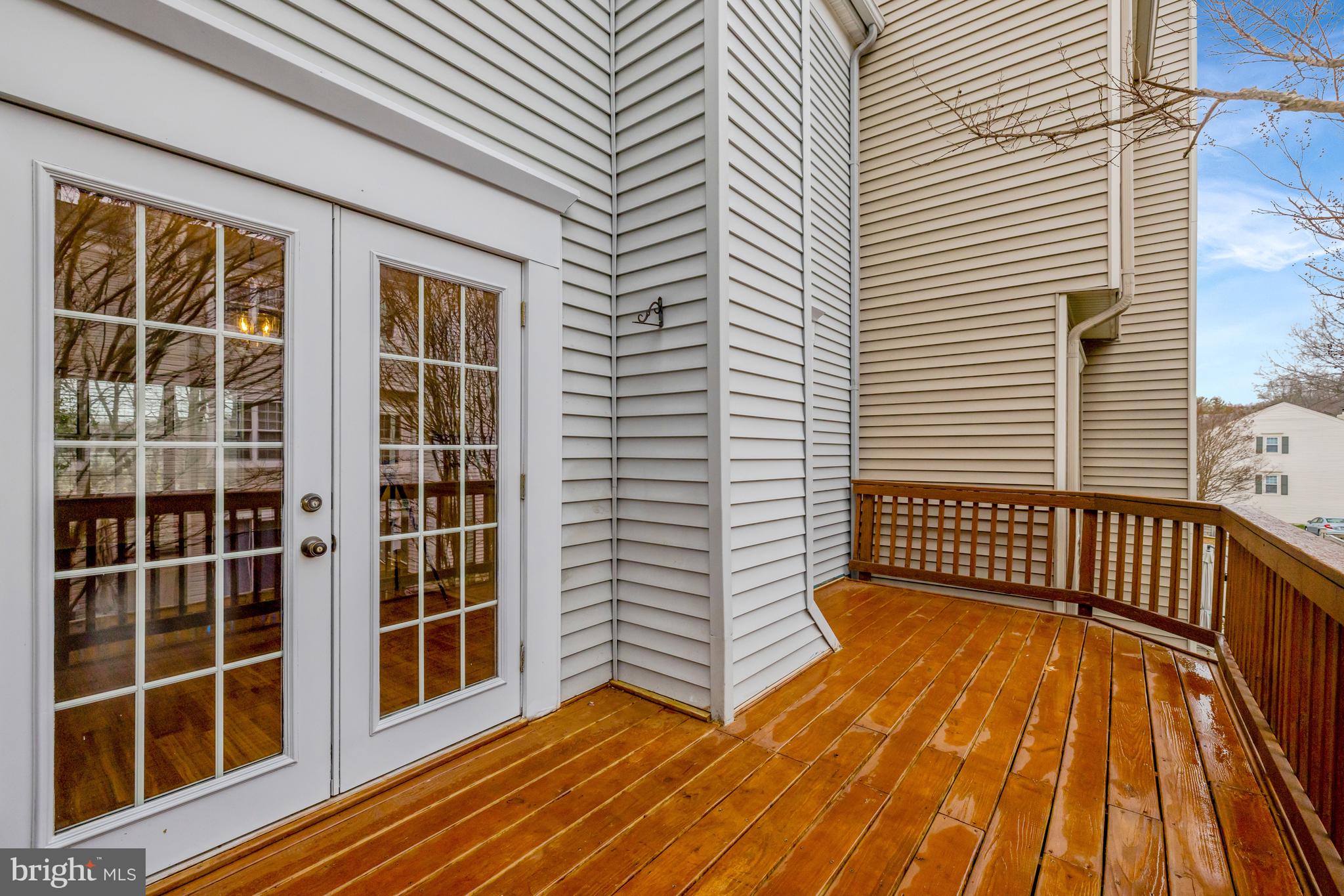 HUNTERS SQUARE - Residential