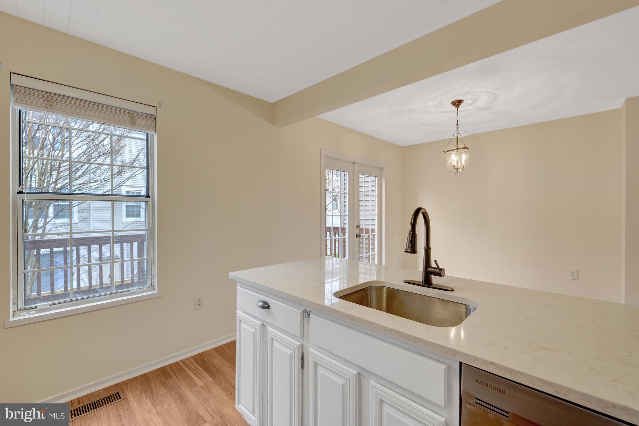 HUNTERS SQUARE - Residential