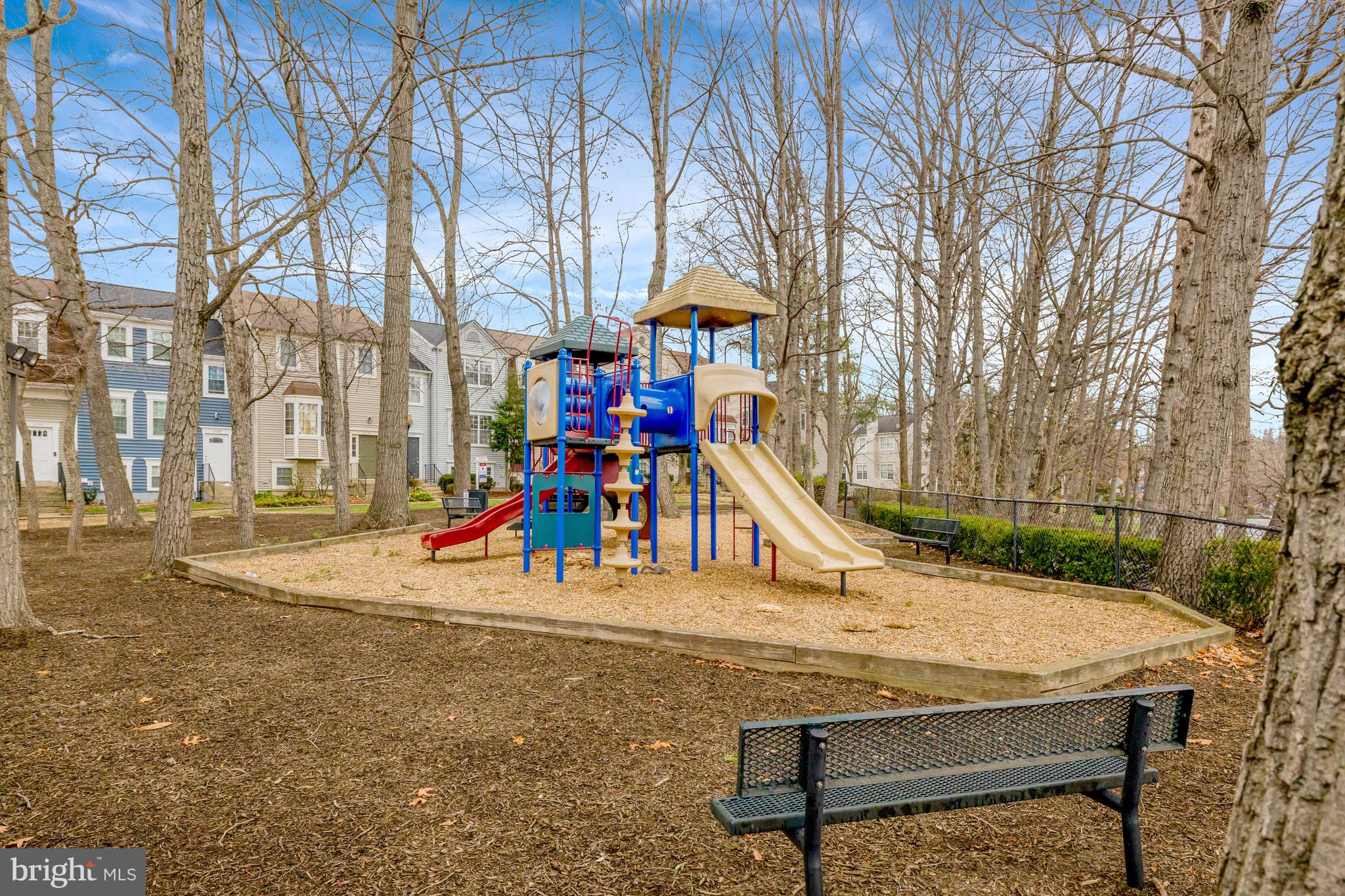 HUNTERS SQUARE - Residential