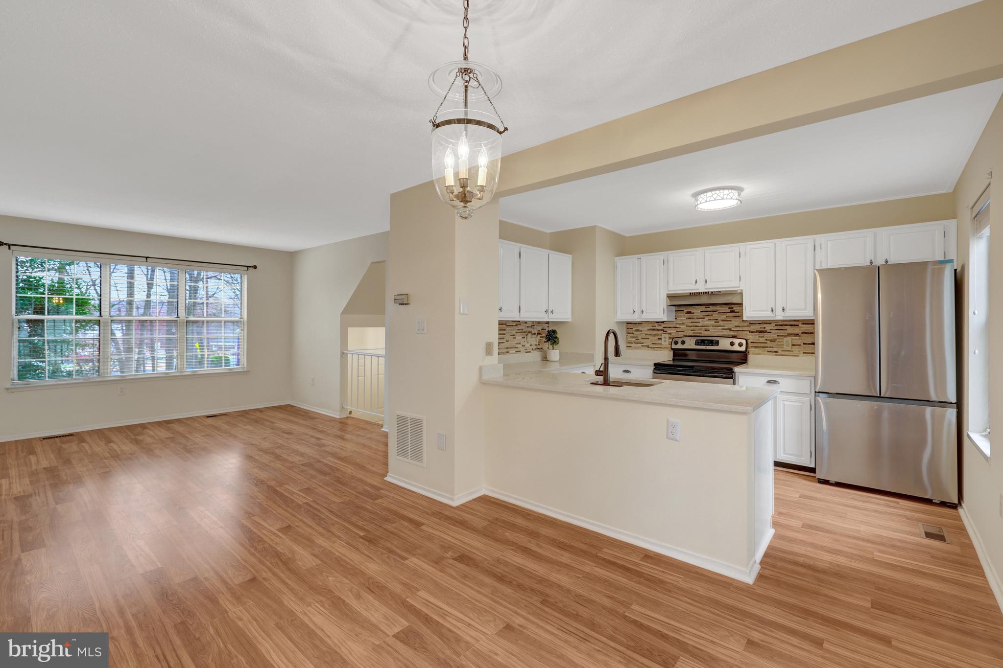 HUNTERS SQUARE - Residential