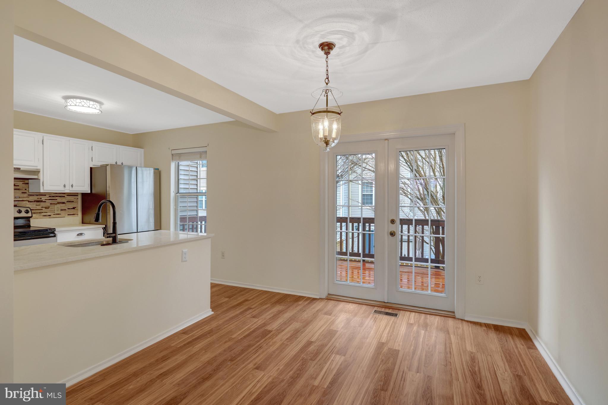 HUNTERS SQUARE - Residential