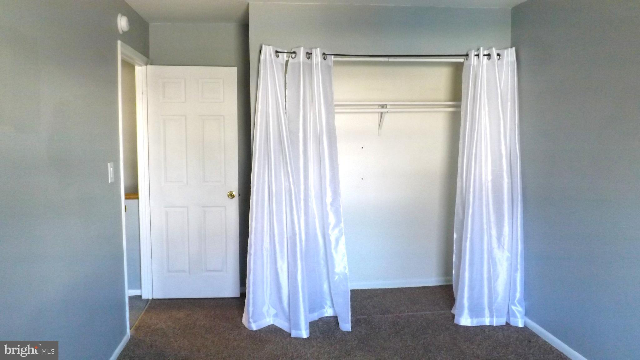 VALLEY VIEW VILLAGE - Residential Lease