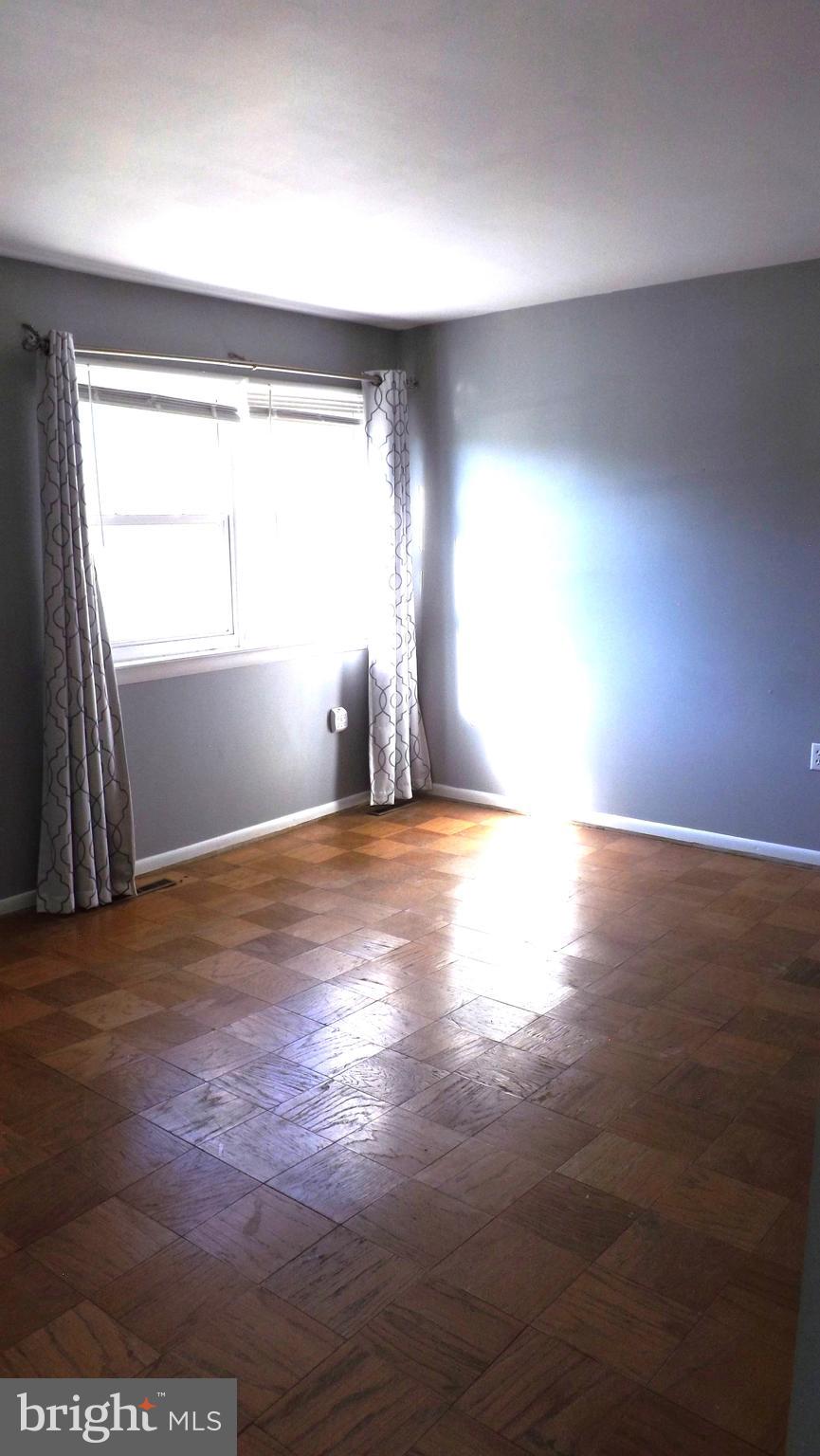 VALLEY VIEW VILLAGE - Residential Lease