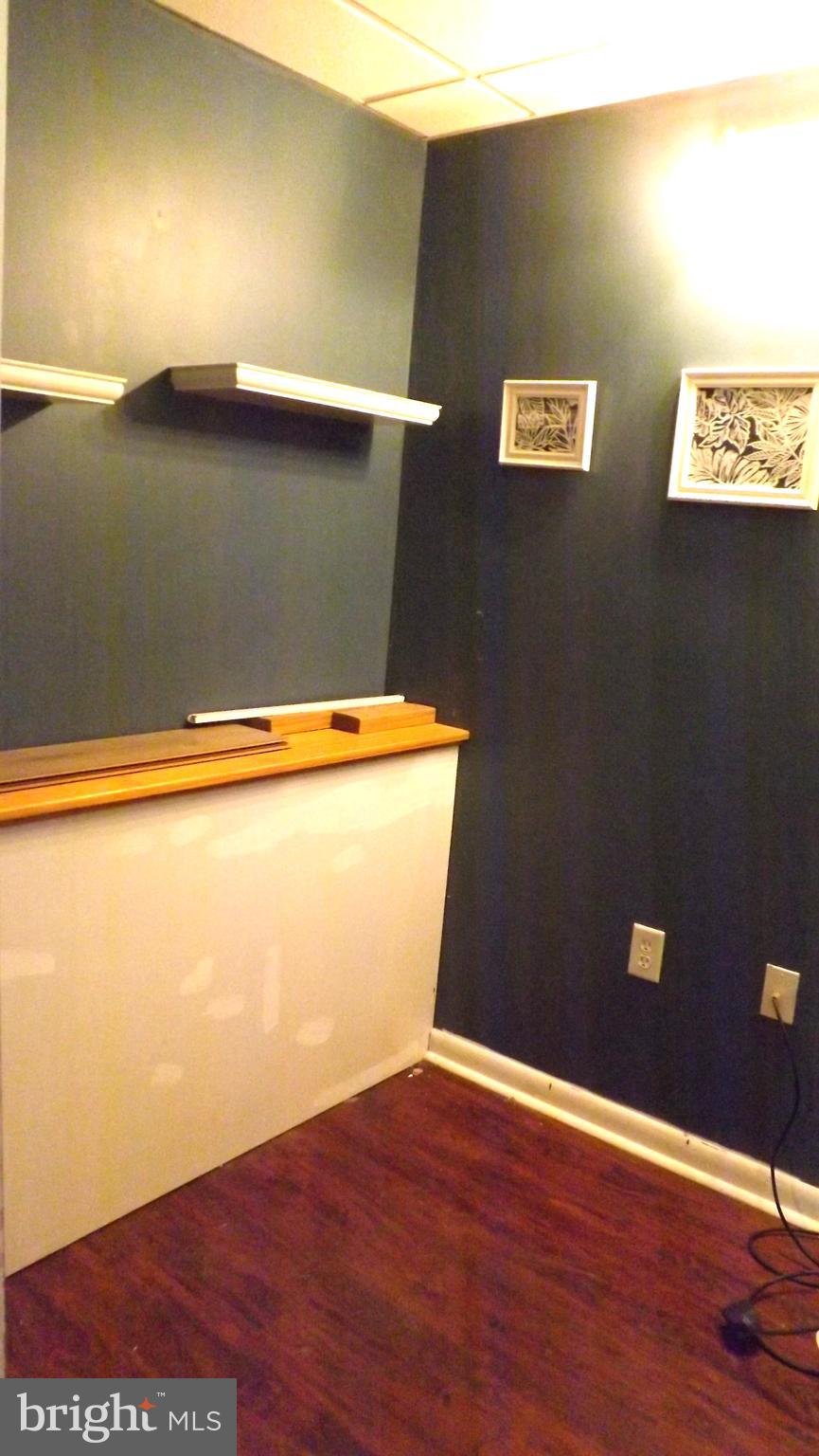 VALLEY VIEW VILLAGE - Residential Lease