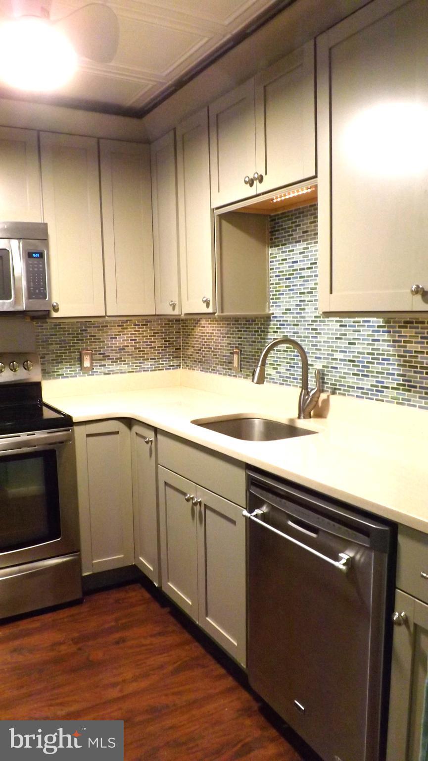 VALLEY VIEW VILLAGE - Residential Lease