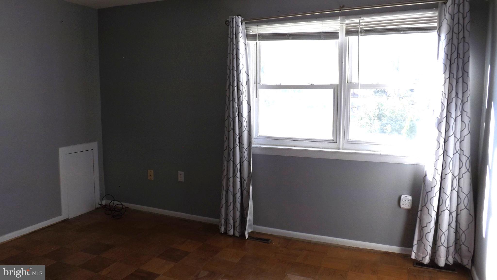 VALLEY VIEW VILLAGE - Residential Lease