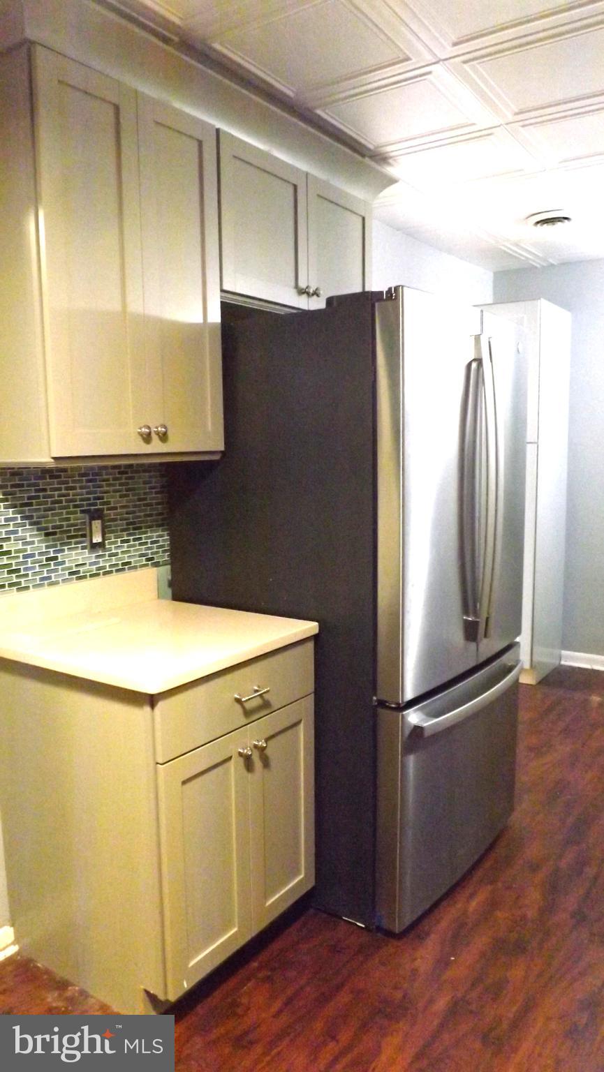 VALLEY VIEW VILLAGE - Residential Lease