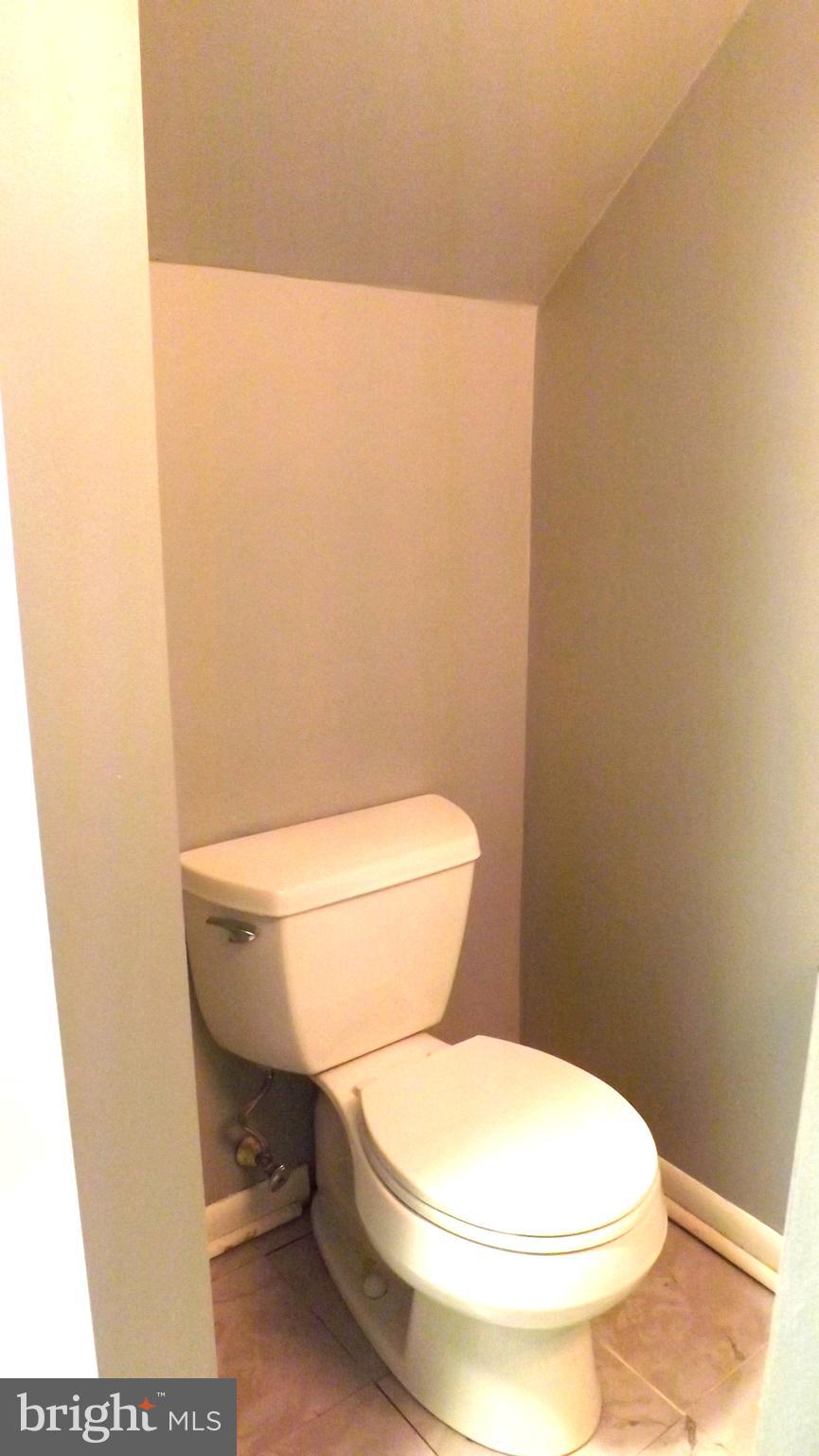 VALLEY VIEW VILLAGE - Residential Lease