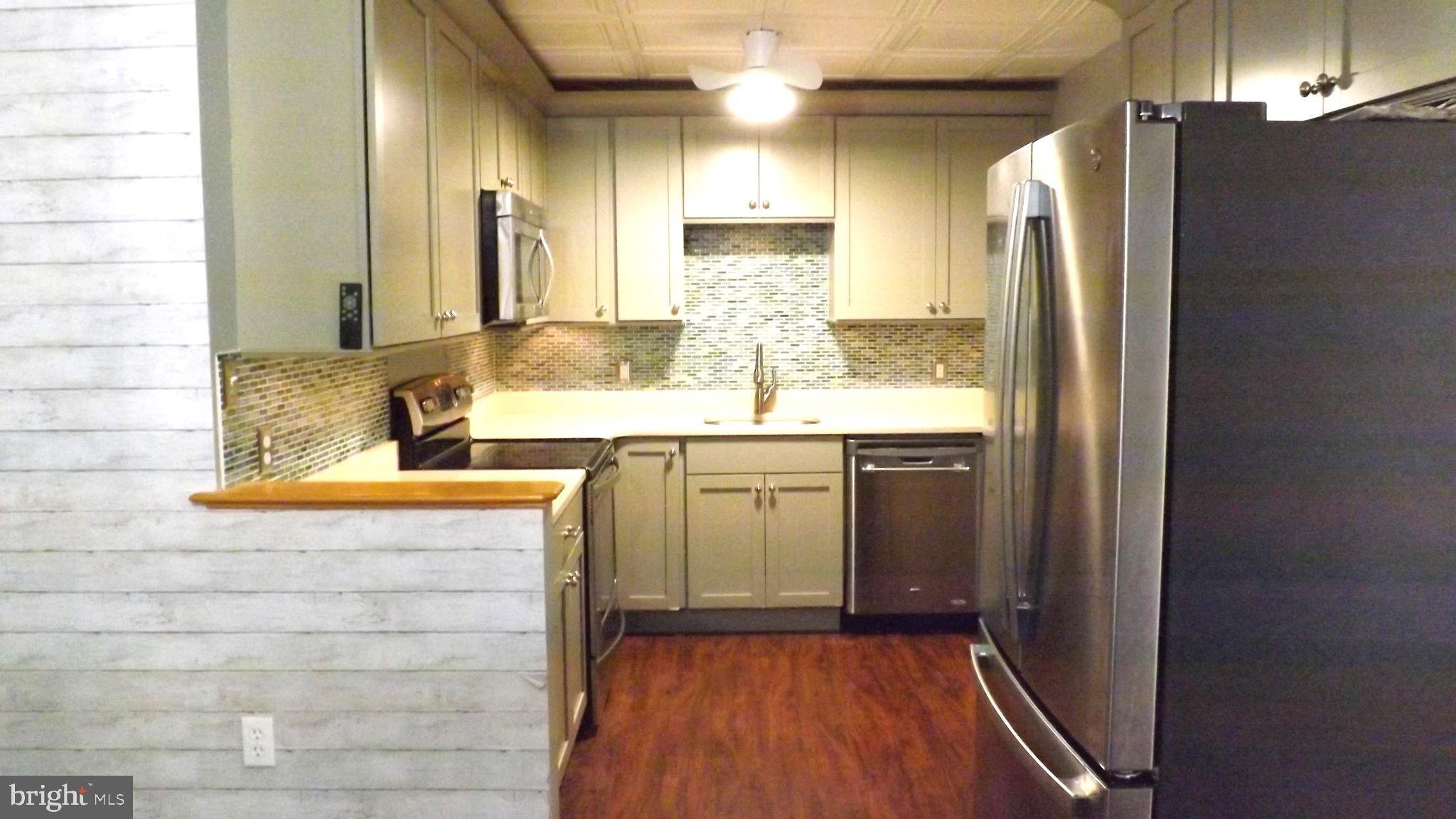 VALLEY VIEW VILLAGE - Residential Lease