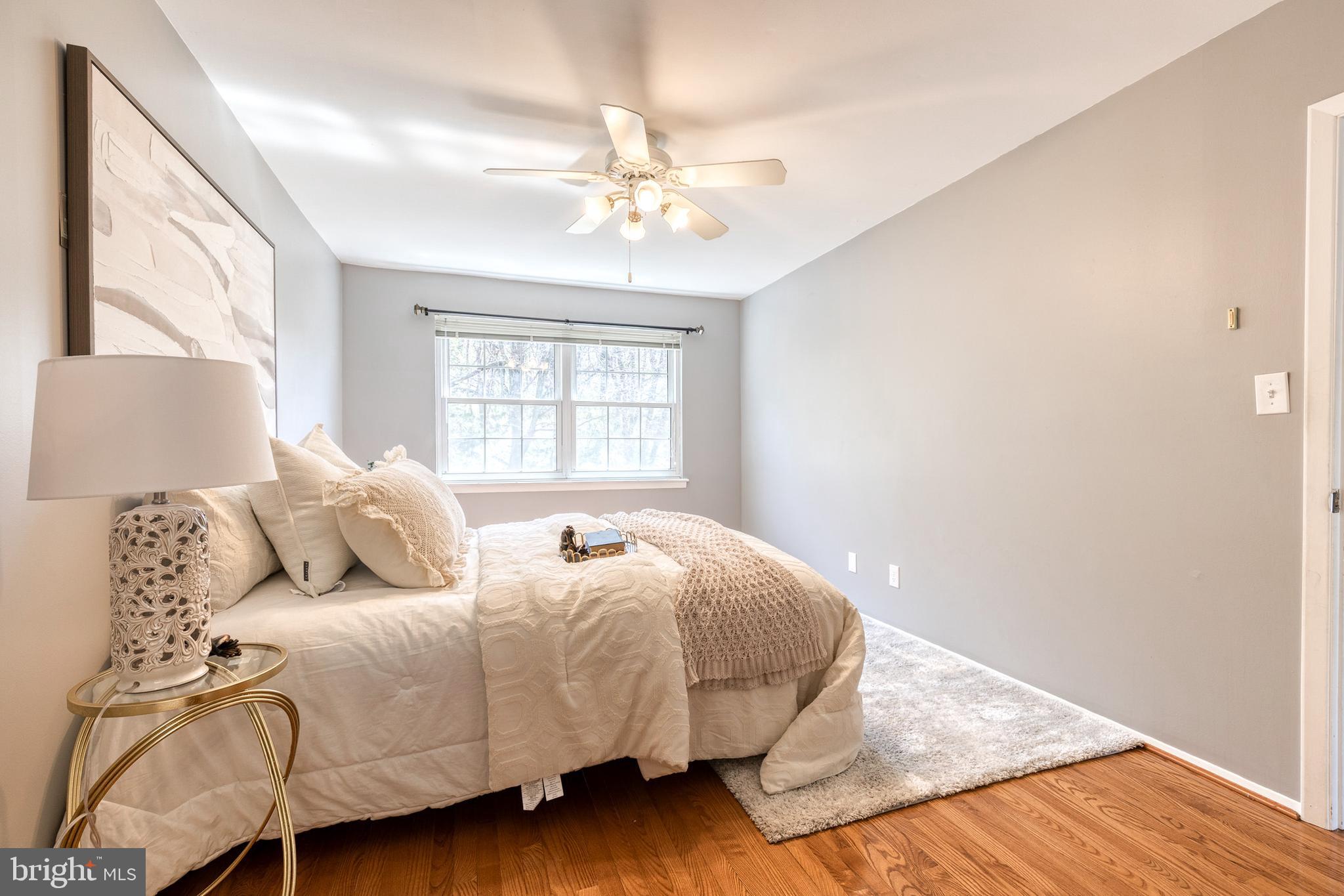 CARLTON SQUARE - Residential